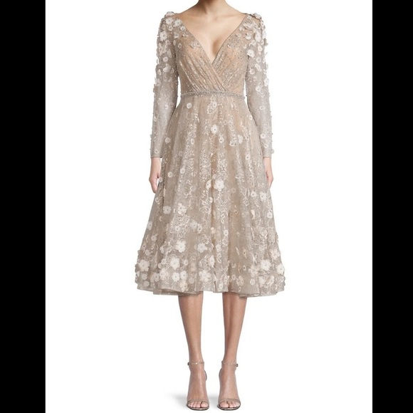 Mac Duggal floral applique Deep-V Neck Lace Dress - Picture 3 of 8